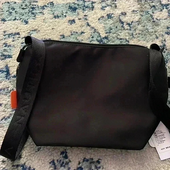 Nautica seas the day black fanny pack or Crossbody bag recycled materials NWT - Picture 5 of 8